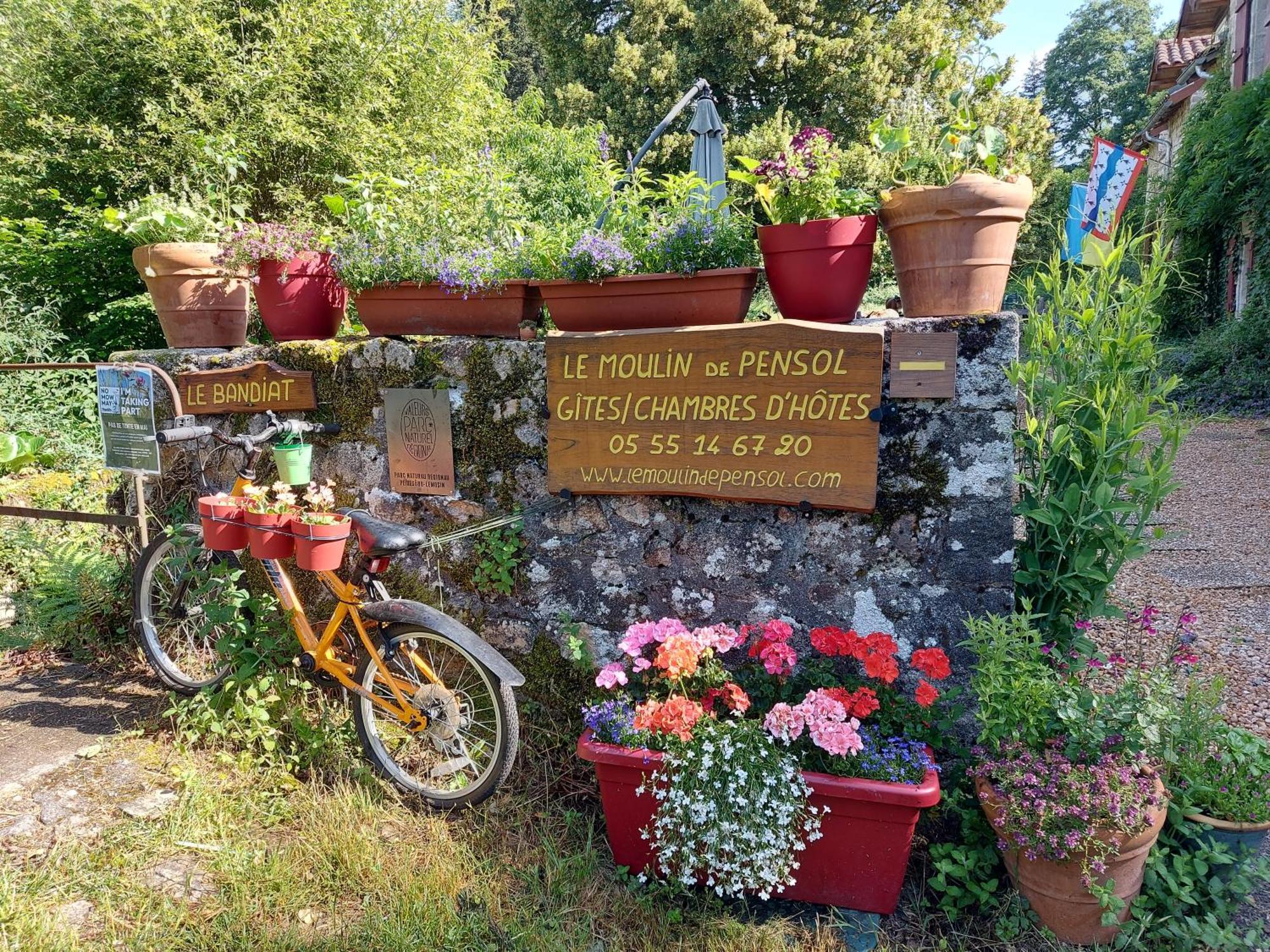 Le Moulin De Pensol - Gites Exterior foto